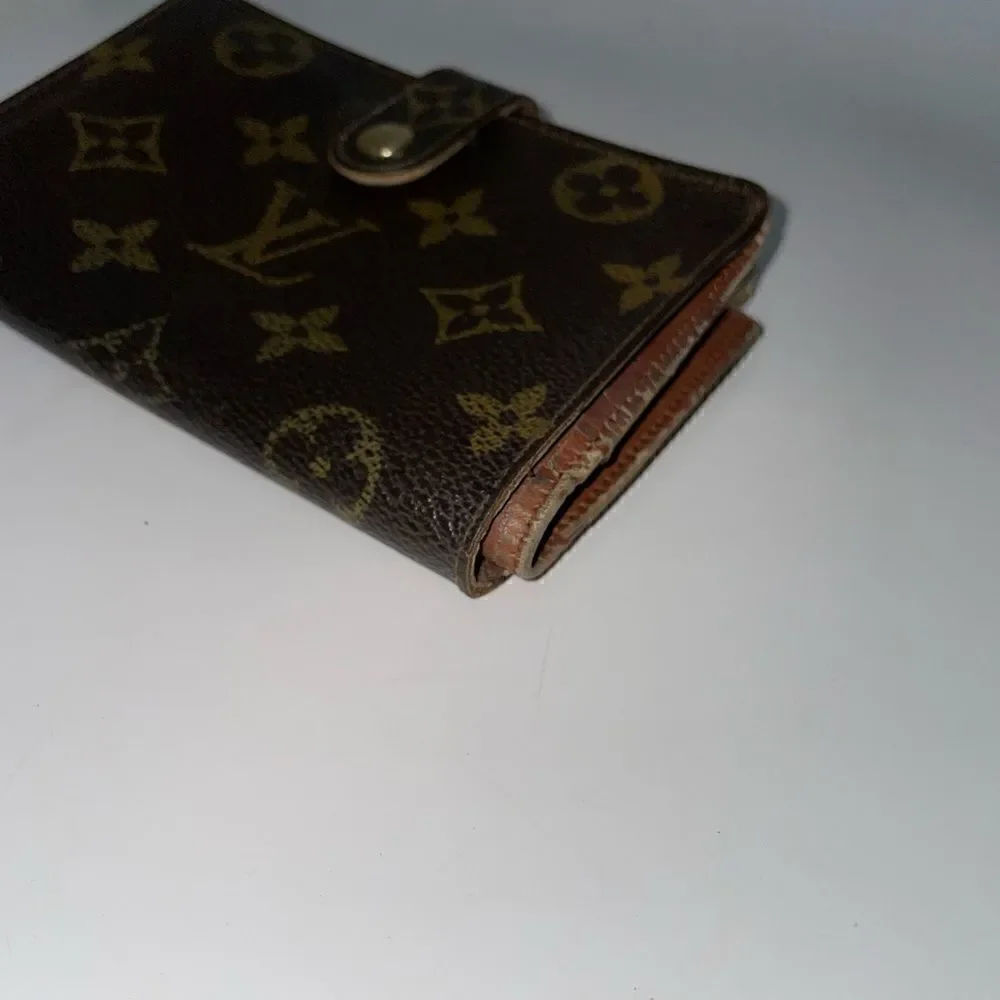 Authentic Louis Vuitton Monogram Kisslock Wallet - Picture 7 of 8